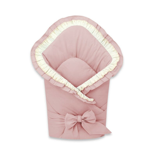 Paturica de infasat, MimiNu, Cu volanase si dantela, Cu multiple utilizari, Cu inchidere cu panglica, Dimensiune 75x75 cm, Din bumbac certificat Oeko Tex Standard 100, Powder Pink
