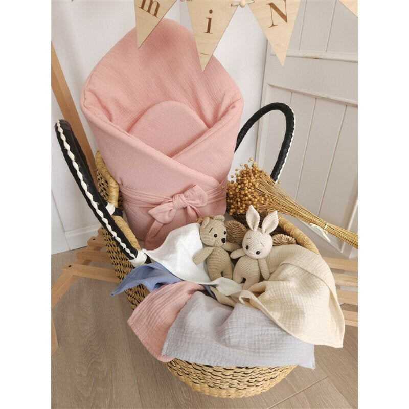 Paturica de infasat, Qmini, Din muselina dubla, Cu inchidere cu panglica, Dimensiune 75x75 cm, Din material certificat Oeko Tex Standard 100, Powder Pink