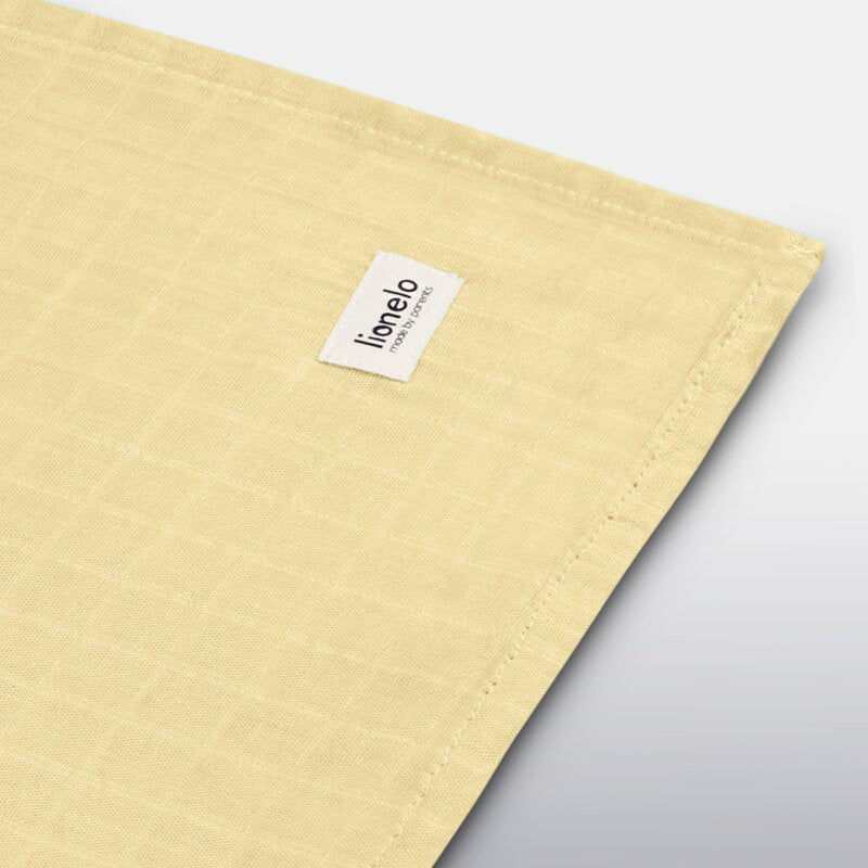 Muselina, Lionelo, Multifunctionala, Din bambus, Ideala pentru infasat, Cu proprietati antibacteriene, antifungice si antialergice, Lavabila la masina de spalat, 120x120 cm, Galben
