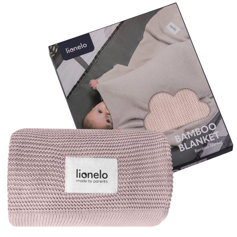 Păturică Lionelo Bamboo Blanket Pink – păturică rulată lângă ambalaj