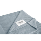 Păturică Lionelo Bamboo Blanket Grey – detaliu țesătură și etichetă