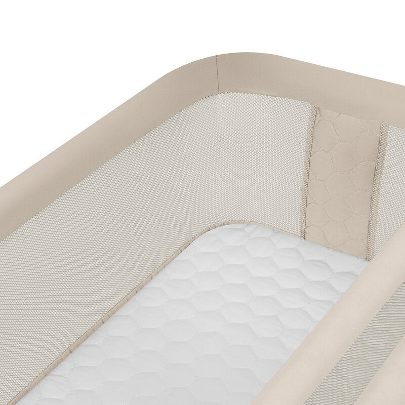 Patut co-sleeper, Lionelo, Jodie, Multifunctional, Reglabil in 6 pozitii pe inaltime, Saltea cu densitate T25, Functie de leganare, Cu plasa de tantari, Buzunar depozitare, Geanta transport, 84x48x70-80 cm, Bej