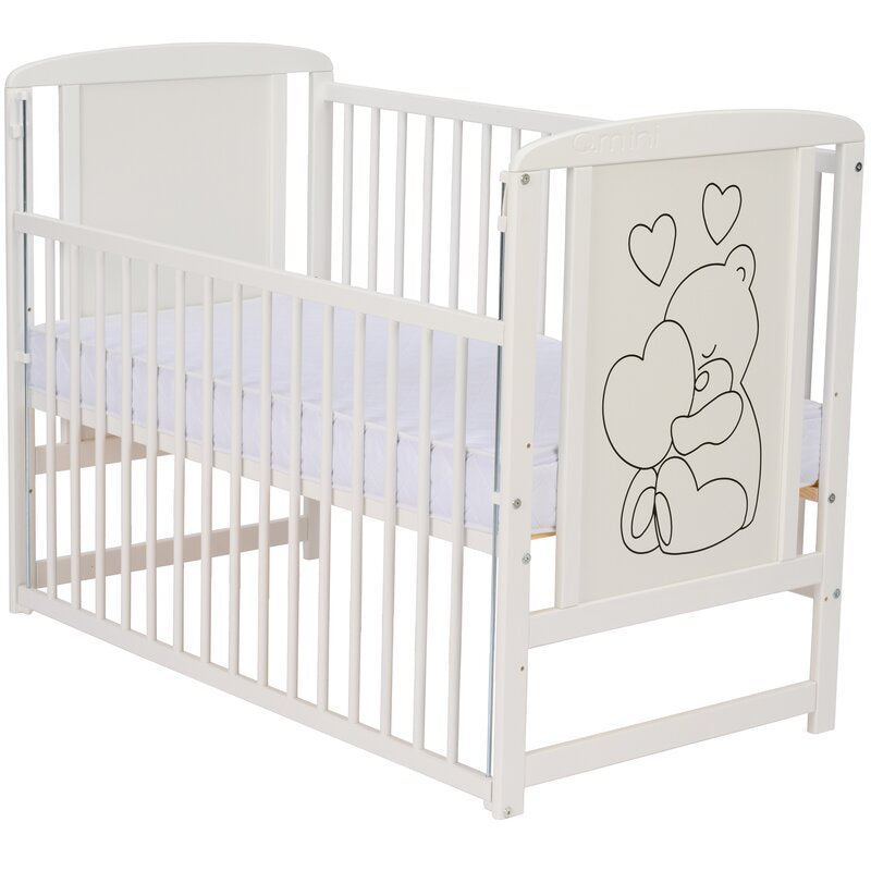 Patut din lemn, 120x60 cm, Cu laterala culisanta, Din lemn de pin si mdf, Stabil si rezistent, Inaltime saltea reglabila pe 3 nivele, Laterala cu 3 bete detasabile, EN716-1, EN716-2, Alb, Qmini, Timmi Heart + Saltea 8 cm