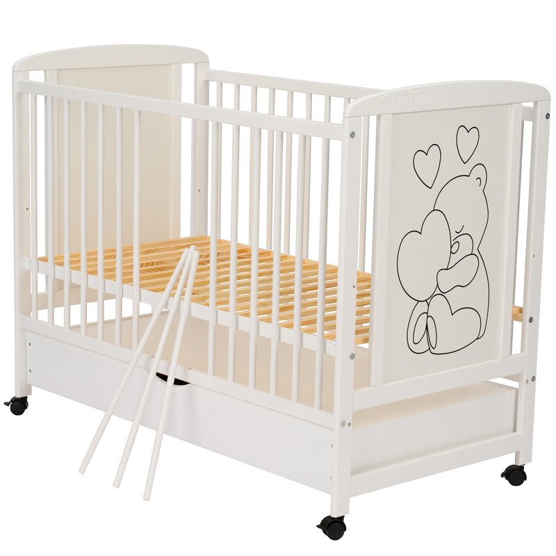 Patut din lemn, 120x60 cm, Cu sertar, Din lemn de pin si mdf, Stabil si rezistent, Inaltime saltea reglabila pe 3 nivele, Laterala cu 3 bete detasabile, EN716-1, EN716-2, Alb, Qmini, Timmi Heart + Saltea 12 cm