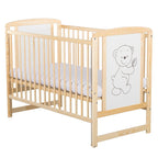 Pătuț BabyNeeds Timmi 120x60 cm natur – vedere de ansamblu cu laterala ridicată