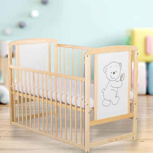 Patut din lemn bebe, 120x60 cm, Cu laterala culisanta, Din lemn de pin si mdf, Stabil si rezistent, Inaltime saltea reglabila pe 3 nivele, Laterala cu 3 bete detasabile, EN716-1, EN716-2, Natur, Babyneeds, Timmi