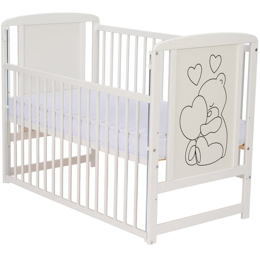 Patut din lemn bebe, 120x60 cm, Cu laterala culisanta, Din lemn de pin si mdf, Stabil si rezistent, Inaltime saltea reglabila pe 3 nivele, Laterala cu 3 bete detasabile, EN716-1, EN716-2, Alb, Qmini, Timmi Heart