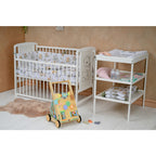Pătuț BabyNeeds Timmi 120x60 cm alb – pătuț cu textile, lângă masa de înfășat