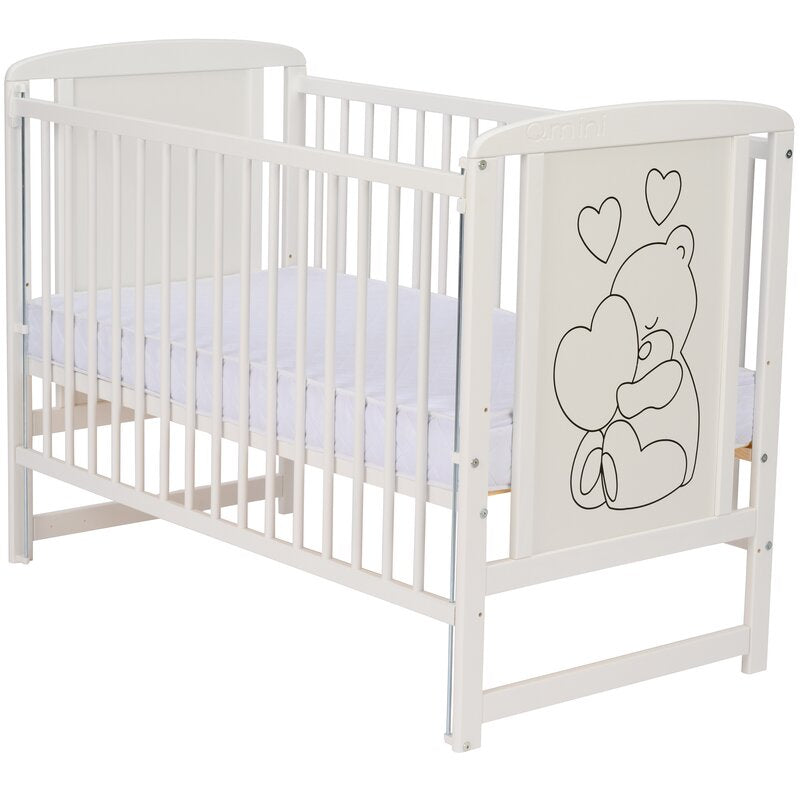 Patut din lemn bebe, 120x60 cm, Cu laterala culisanta, Din lemn de pin si mdf, Stabil si rezistent, Inaltime saltea reglabila pe 3 nivele, Laterala cu 3 bete detasabile, EN716-1, EN716-2, Alb, Qmini, Timmi Heart