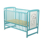 Pătuț BabyNeeds Timmi 120x60 cm mint – somiera din lamele și laterala ridicată