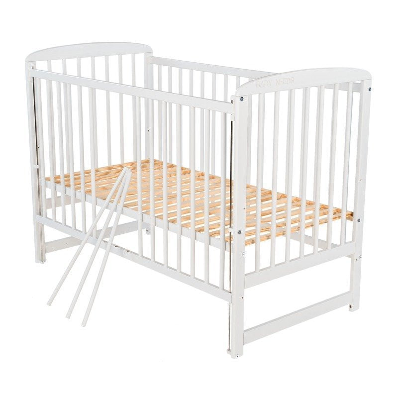 Patut din lemn bebe, 120x60 cm, Cu laterala culisanta, Din lemn de pin, Stabil si rezistent, Inaltime saltea reglabila pe 3 nivele, Laterala cu 3 bete detasabile, EN716-1, EN716-2, Alb, Babyneeds, OlaÂ + Saltea 8 cm