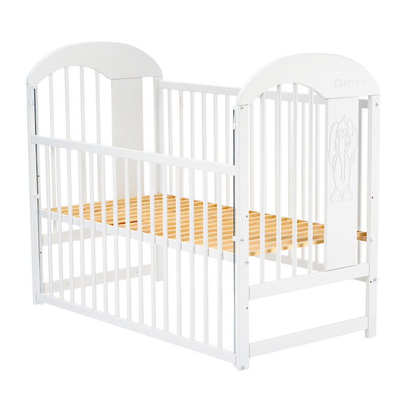 Patut din lemn bebe, 120x60 cm, Cu laterala culisanta, Din lemn de pin, Stabil si rezistent, Inaltime saltea reglabila pe 3 nivele, Laterala cu 3 bete detasabile, EN716-1, EN716-2, Alb, Qmini, Julia II, Elefantel + Saltea 8 cm