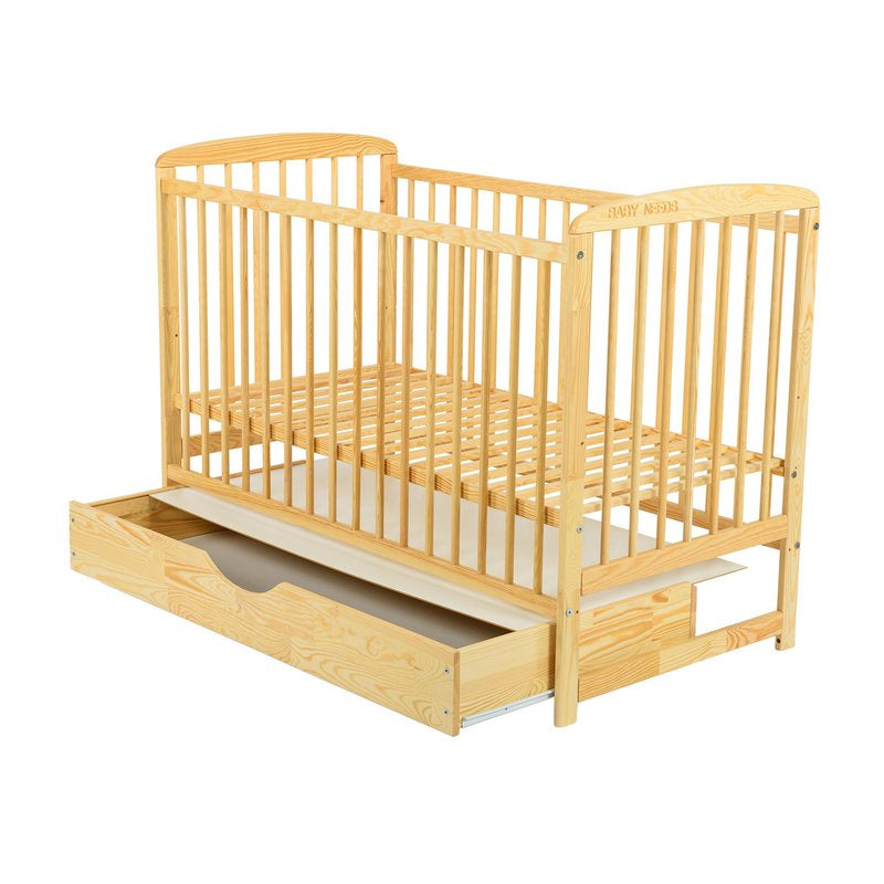 Patut din lemn bebe, 120x60 cm, Cu sertar cu capac, Din lemn de pin si mdf, Stabil si rezistent, Inaltime saltea reglabila pe 3 nivele, Laterala cu 3 bete detasabile, EN716-1, EN716-2, Natur, Babyneeds, Ola + Saltea 10 cm