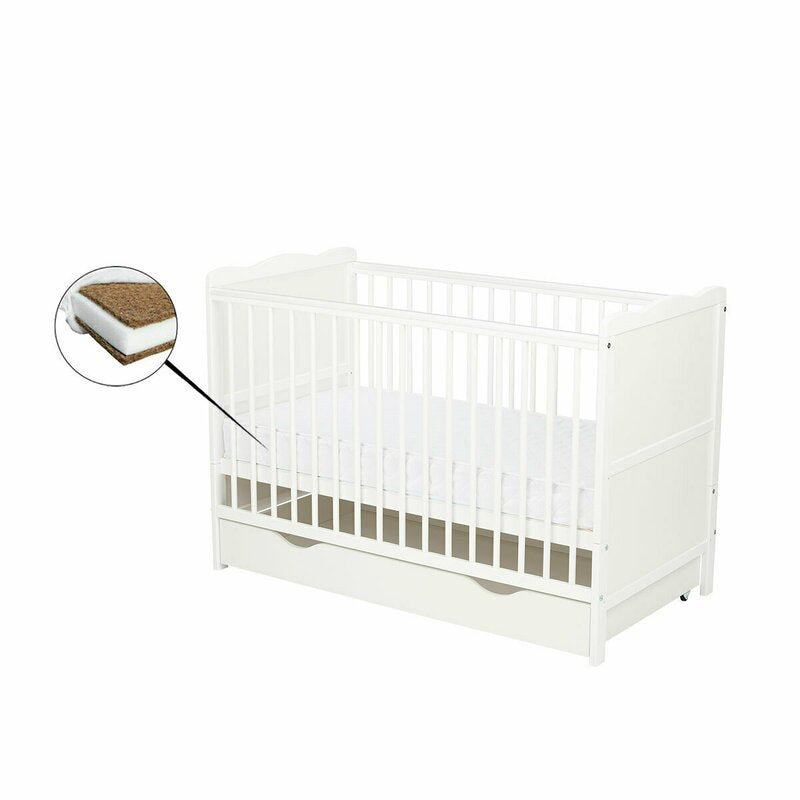 Patut din lemn bebe, 120x60 cm, Cu sertar, Cu sina speciala pentru dentitie, Multifunctional, EN716-1, EN716-2, Alb, Qmini, Julia + Saltea 8 cm