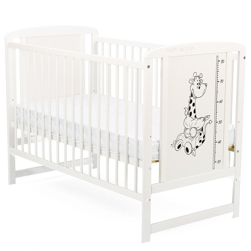 Pătuț BabyNeeds Timmi Girafa 120x60 cm alb – vedere de ansamblu cu desenul girafei
