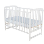 Pătuț BabyNeeds Ola 120x60 cm alb – vedere de ansamblu cu lateralele montate