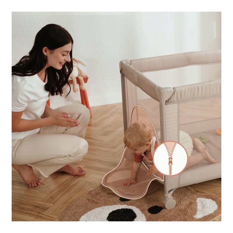 Pătuț Pliant Lionelo Amelie 100x70 cm | Intrare Laterală | Include Saltea, Roți, Geantă | 7 kg | Bej