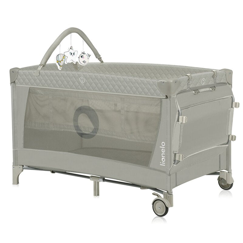 Patut pliant, Lionelo, Flower, Cu doua nivele, Cu arcada, Geanta transport, Masuta de infasat, Bara cu jucarii, Fereastra laterala, 120x60 cm, Conform cu standardele europeane de securitate EN 716 si EN12221, Cappuccino