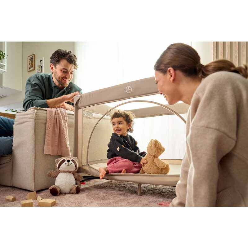 Patut pliant, Lionelo, Laura, 102 x 74 cm, Cu doua nivele, Functie de tarc, Cu roti, Include salteluta si geanta de transport, Pereti din plasa, Deschidere laterala, Pana la 15 kg, 0 luni +, Verde