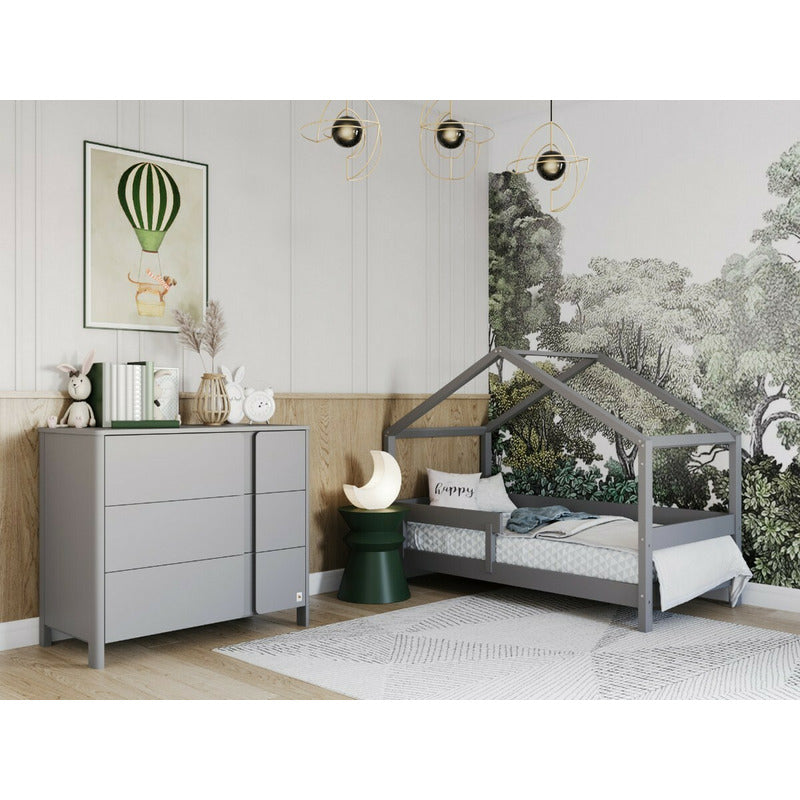 Patut tip casuta din lemn junior, 160x80 cm, Din lemn certificat FSC, Transformabil in casuta de joaca, Cu bariera de protectie, In stil scandinav, Gri, YappyKids, YappyHytte Bed