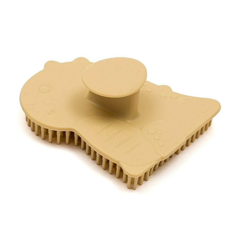Perie de baie, New Baby, Din silicon, Cu peri moi, Maner ergonomic, Pentru pielea sensibila, 8x11 cm, 0 luni+, Dinosaur/Beige