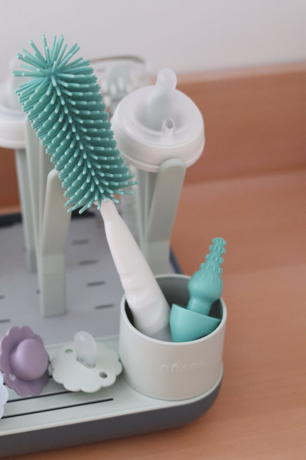 Perie din silicon Beaba 2 in 1 Sage Green