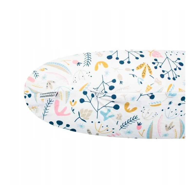 Perna alaptare, New Baby, Cranberries, Cu husa detasabila, Din bumbac, 125x16 cm, Multicolor