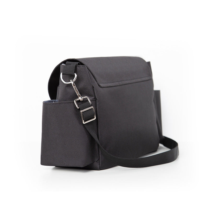 Geanta pentru scutece si organizator carucior, Petite&Mars, Sara, 2 in 1, Cu 7 buzunare, 1 buzunar cu izolatie termica, Dimensiune compacta, 40x23x10 cm, Negru/Maro