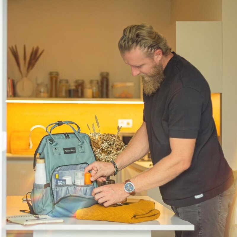 Rucsac pentru mamici, Petite&Mars, Cu 11 compartimente, Cu buzunare termice, Saltea de infasat inclusa, 30 x 42 x 15 cm, Jack, Black