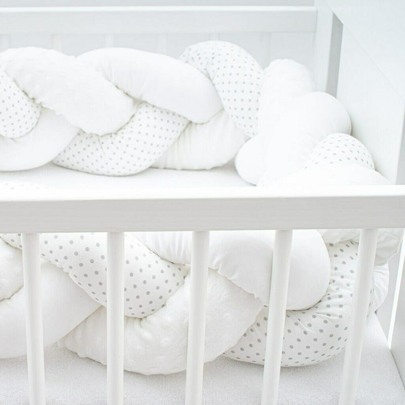 Protectie laterala, New Baby, Pentru patut, Tip Bumper impletit, Din bumbac, Din materiale certificate Oeko Tex Standard 100, Lungime 225 cm, Minky/Dot grey