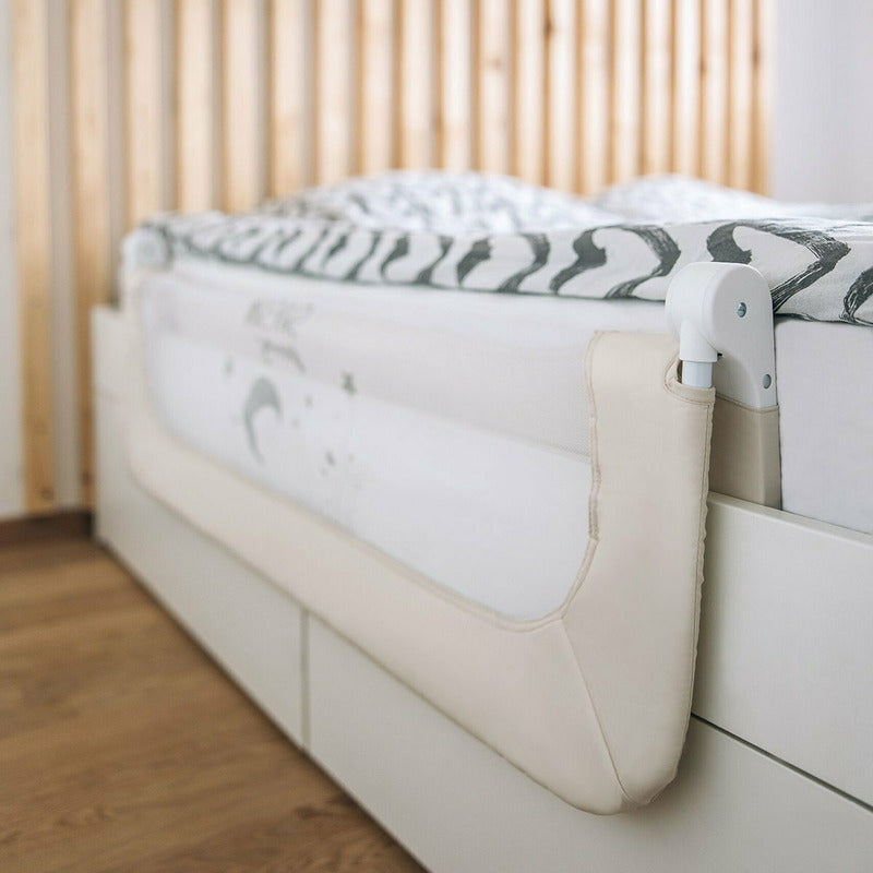 Protectie laterala pat, FreeON, Pentru bebe, Rabatabila, Instalare usoara, Dimensiune 135 x 57 cm, Sweet Dreams, Conform cu standardul european BS7972:2001+A12009, Light Beige