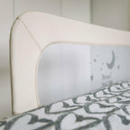 Protecție laterală pat FreeON Sweet Dreams, bej – fotografia 3 a produsului