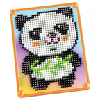 Joc mozaic Quercetti Pixel Art Basic Panda – mozaic cu panda în ramă portocalie