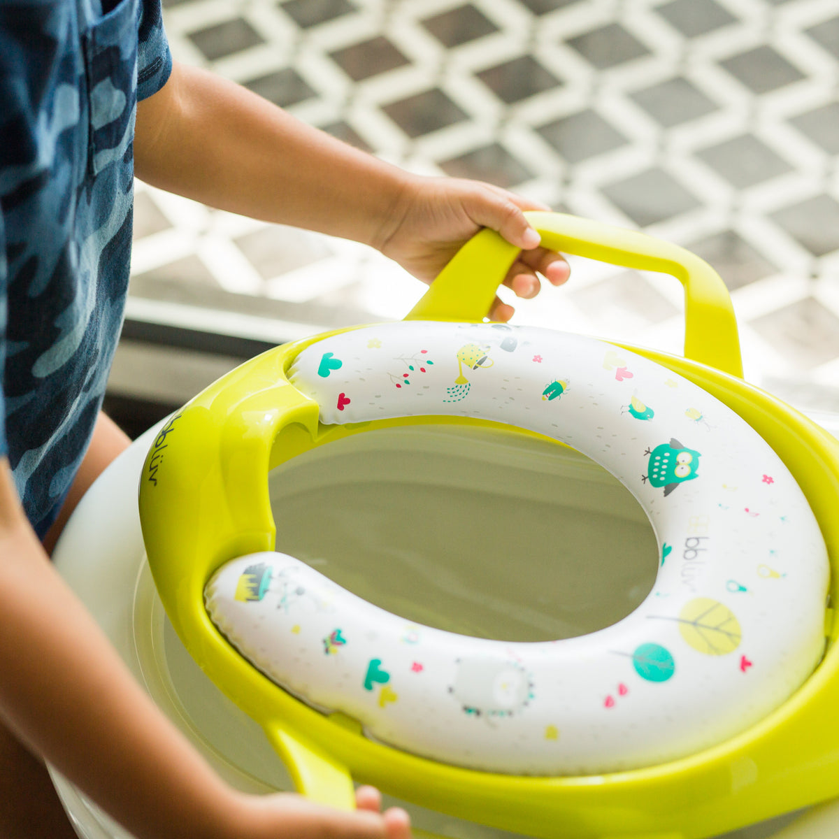 Reductor Toaletă Copii bblüv Poti Lime - Scăunel WC cu Mânere Ergonomice