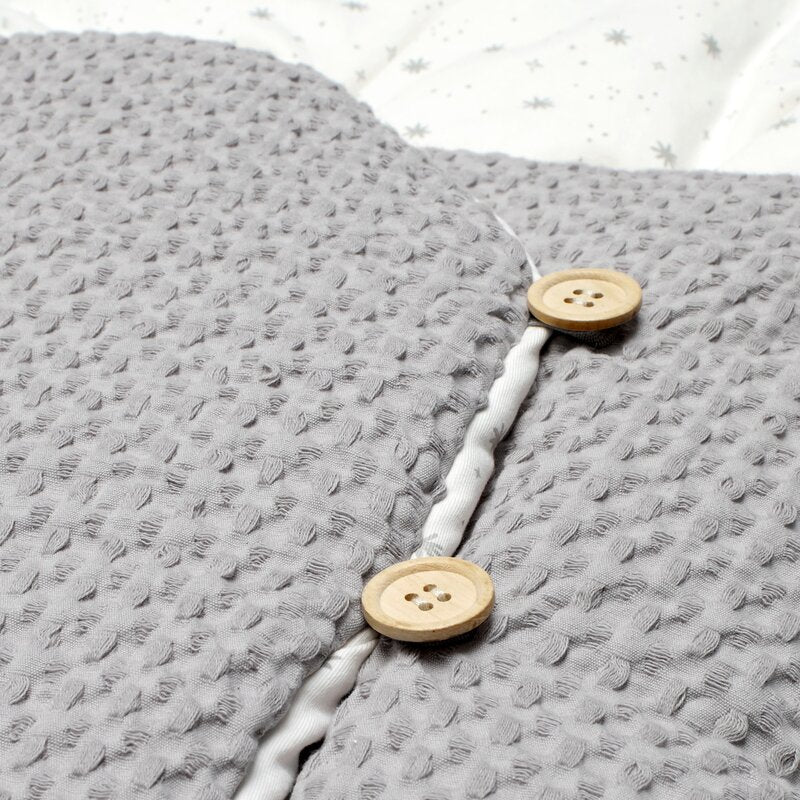 Sac de iarna cu gluga, Jane, Mims Plus, Pentru carucior si scoica auto, 88 x 43 cm, Inchidere cu nasturi si fermoar, Dim Grey