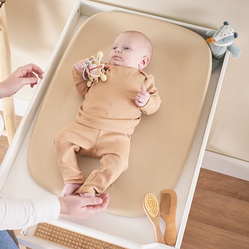 Saltea de infasat, Nattou, Softy, Moale, Utilizabil si fara husa, Design ergonomic, Spuma PU, 70x50x10 cm, Fara BPA, 0 luni+, Beige