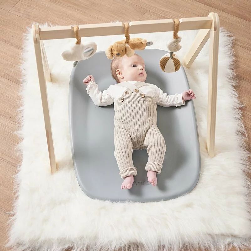 Saltea de infasat, Nattou, Softy, Moale, Utilizabil si fara husa, Design ergonomic, Spuma PU, 70x50x10 cm, Fara BPA, 0 luni+, Gri