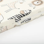 Detaliu al imprimeului cu animale al saltelei New Baby Teddy Bear