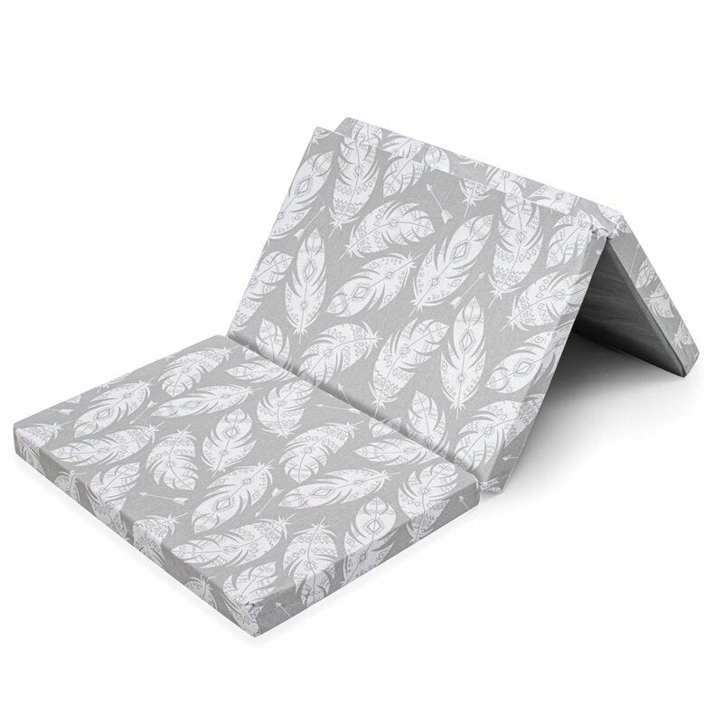 Saltea pliabila New Baby Standard Feather 120x60x5 cm, Gri – salteaua parțial pliată