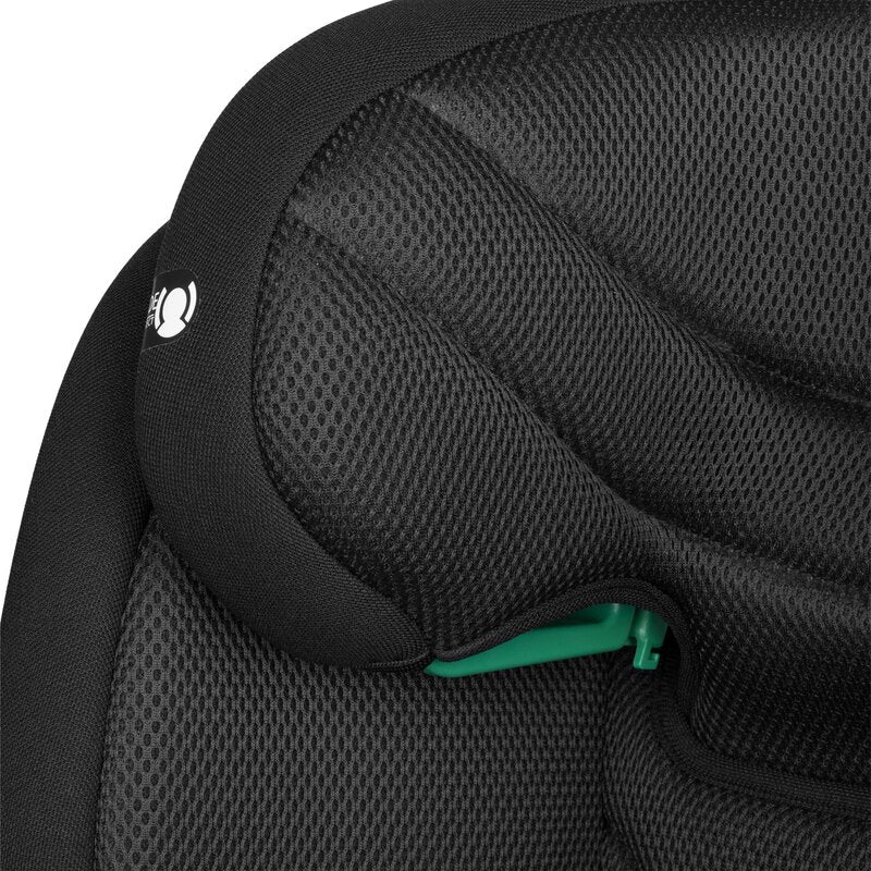 Scaun auto, Lionelo, i-Size Igo, 100- 150 cm, Cu isofix, Protectie laterala, Ajustare spatar in 2 pozitii, Tetiera Tri-Guard reglabila in 11 pozitii, Conform cu standardul european de securitate R129, Negru