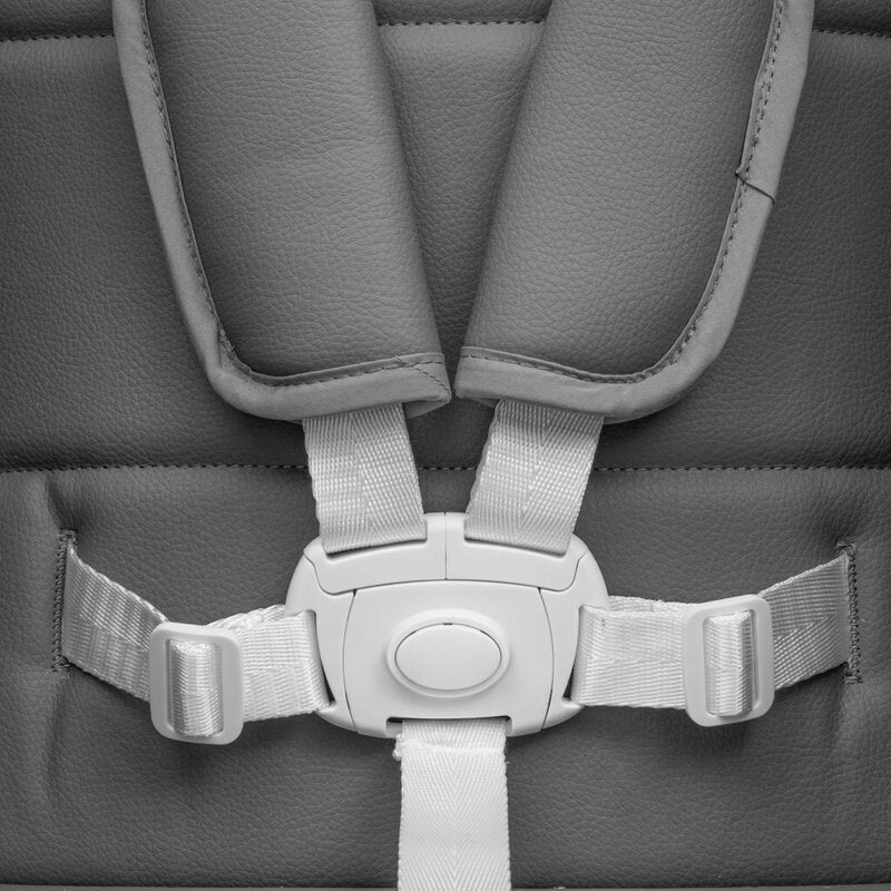 Scaun de masa 2 in 1, New Baby, Smart, Poate fi utilizat si ca leagan pentru copii, Cu telecomanda, Spatar reglabil in 4 pozitii, Cu 5 viteze de leganare, Cu melodii si jucarii, 0-36 luni, Grey