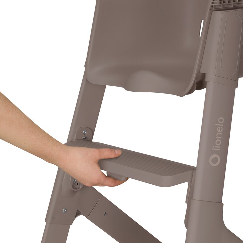 Scaun de masa, Lionelo, Beny, Suport de picioare si tavita ajustabile in 2 pozitii, Insertie moale, Centuri in 3 puncte, Asamblare rapida, Sustine 15 kg, 6 luni+, Taupe