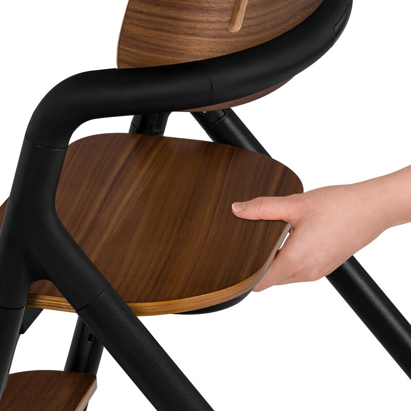 Scaun de masa multifunctional Celia, Lionelo, Din lemn de fag, 6 luni- adult, Reglabil pe inaltime, Husa impermeabila, Tavita silicon, Suport de picioare reglabil, Greutate maxima 90 Kg, Negru