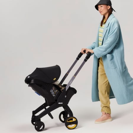 Scoica auto Doona i i-Size Nitro Black 2 in 1