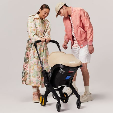 Scoica auto Doona i i-Size Sahara Sand 2 in 1