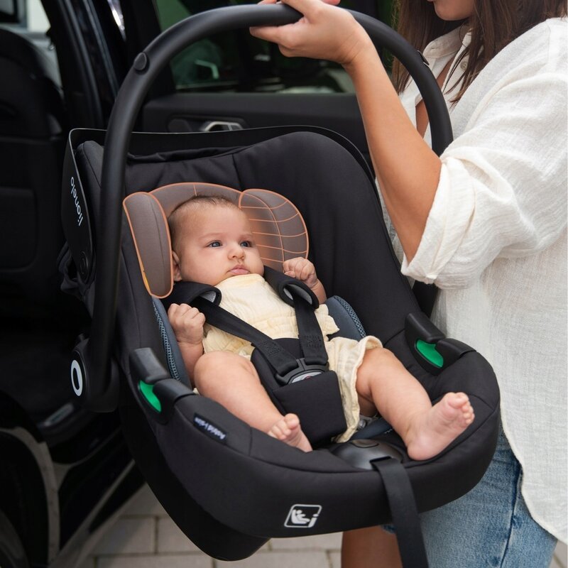 Scoica auto, Lionelo, i-Size Astrid, 0-13 Kg, 40-87 cm, Cu salteluta, Testat ADAC, Conform cu standardul european de securitate R129, Negru Onyx