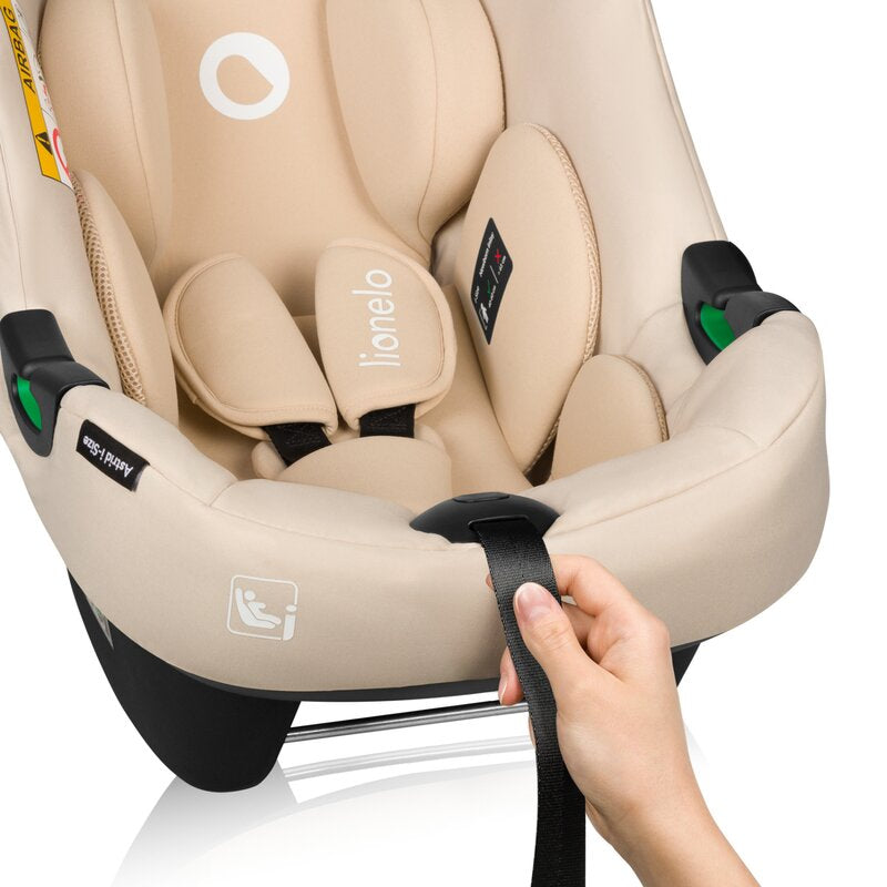 Scoica auto, Lionelo, i-Size Astrid, Include baza Isofix, 0-13 Kg, 40-87 cm, Cu maner si capotina reglabile, Cu protectie laterala avansata, Salteluta confortabila, Testat ADAC, Conform cu R129, Bej