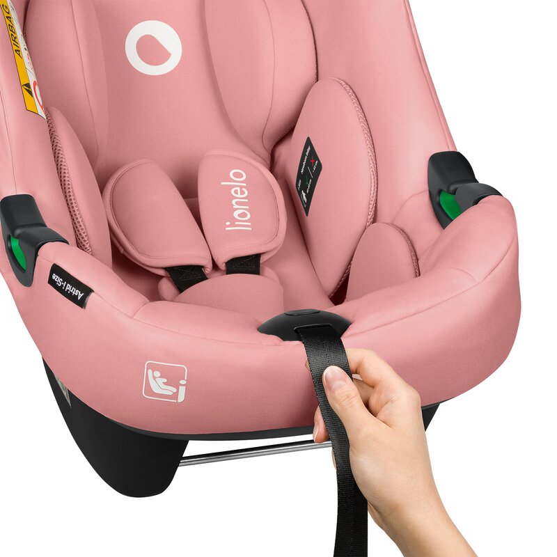 Scoica auto, Lionelo, i-Size Astrid, Include baza Isofix, 0-13 Kg, 40-87 cm, Cu maner si capotina reglabile, Cu protectie laterala avansata, Salteluta confortabila, Testat ADAC, Conform cu R129, Roz