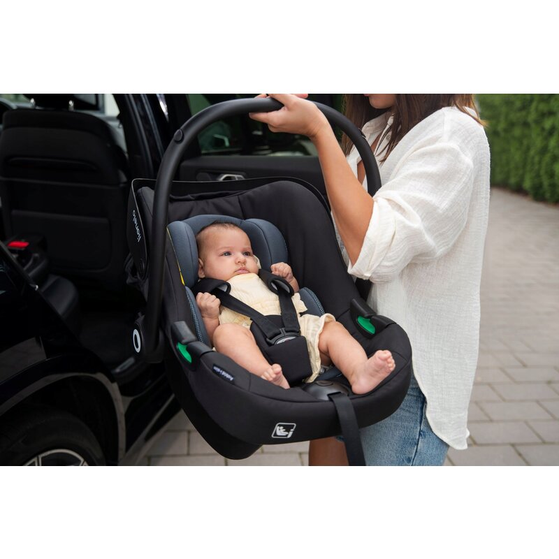 Scoica auto, Lionelo, i-Size Astrid, Include baza Isofix, 0-13 Kg, 40-87 cm, Cu maner si capotina reglabile, Cu protectie laterala avansata, Salteluta confortabila, Testat ADAC, Conform cu R129, Bej