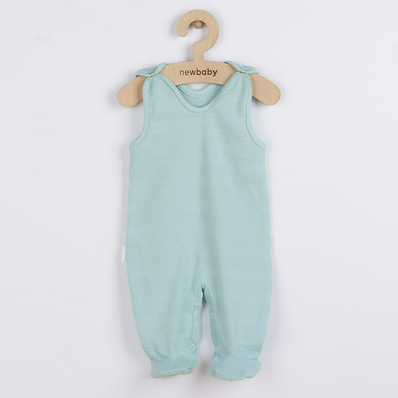 Set 7 piese, New Baby, Include body cu maneca lunga, bluza, pantalonasi cu botosei, salopeta fara maneci, caciulita, manusi, botosei, Marime 56, Din bumbac 100%, I am Blue